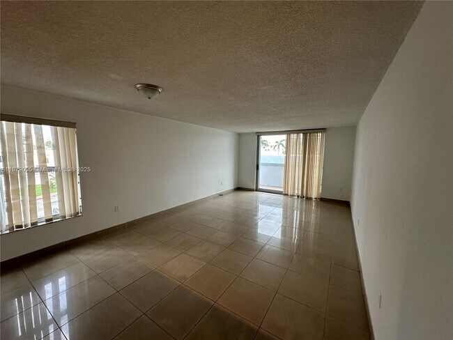 Photo - 7118 Bonita Dr Unit 305