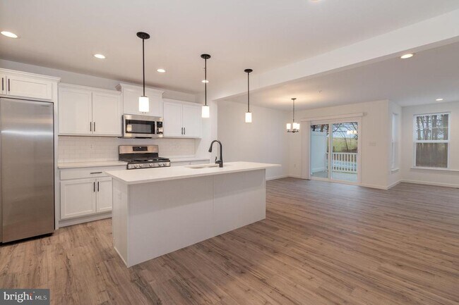 Photo - 104 Emma Cir