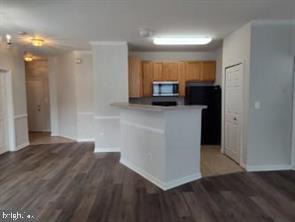 Building Photo - 2801 Forest Run Dr Unit 1-302