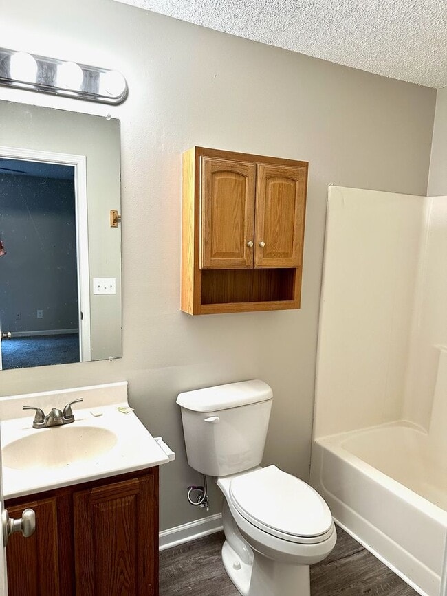 Photo - Spacious 2 Bedroom, 2.5 Bathroom Condo for Rent in Bristol, TN