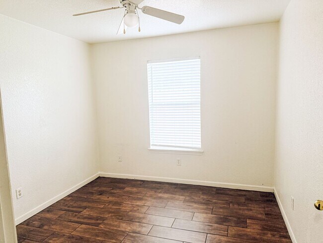 Photo - 3109 Denia Ct Unidad A