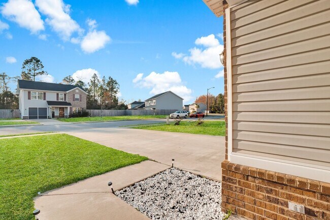 Photo - Like New Home for Rent in Hinesville!