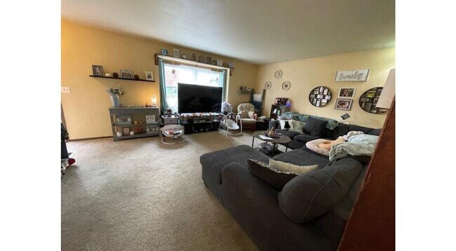 Photo - Waterford Duplex Unidad A