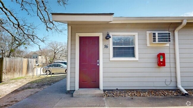 Building Photo - 500 Foch St Unit 15 Rental