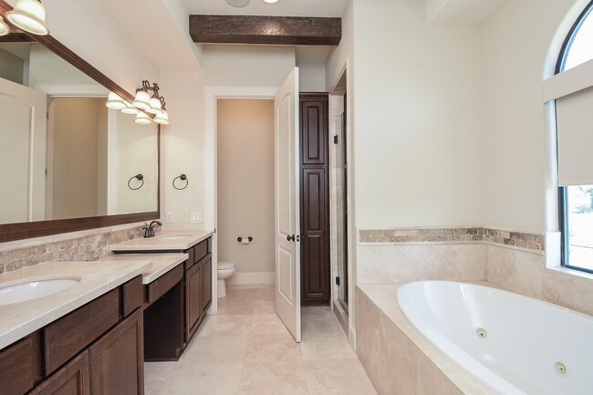 Building Photo - 2052 W Main St