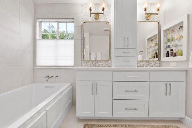 Photo - 6141 Jumano Ln