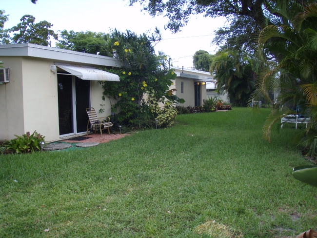 Photo - 1568 NE 45th St Unit C