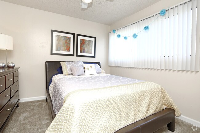 2BR,1BA-850SQ