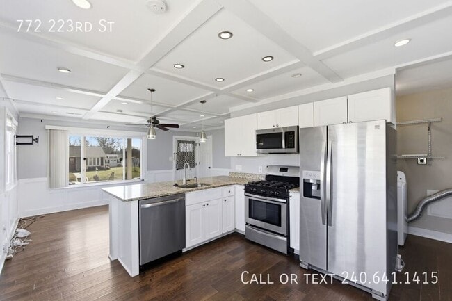 Photo - 772 223rd St