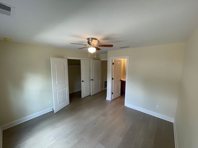 Photo - Wayne Michaels Premier Home (elite college...