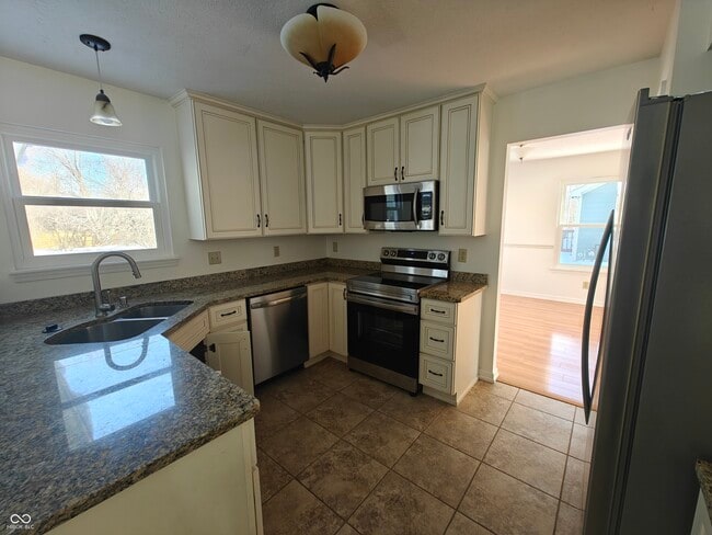 Photo - 1157 Aqueduct Way