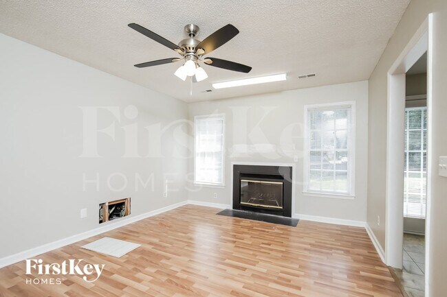 Photo - 3208 Wingrave Terrace