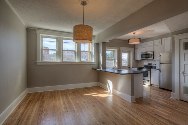 Photo - 4-Plex on Farnam Unit 3915 Farnam