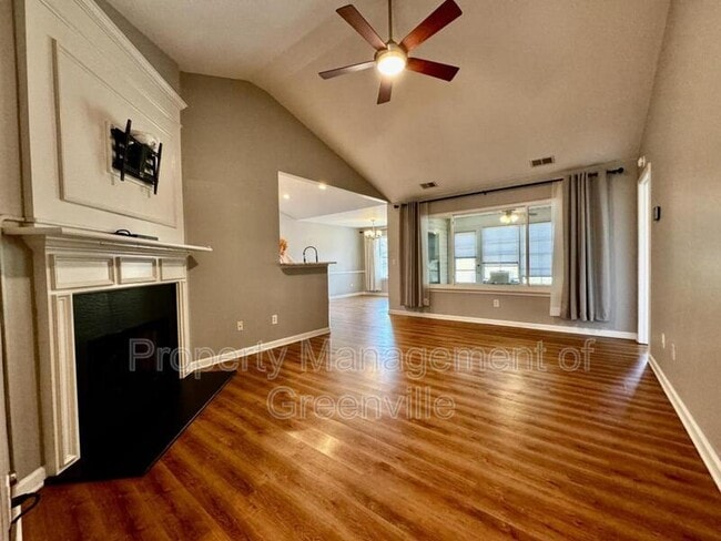 Photo - 603 Fairview Lake Way