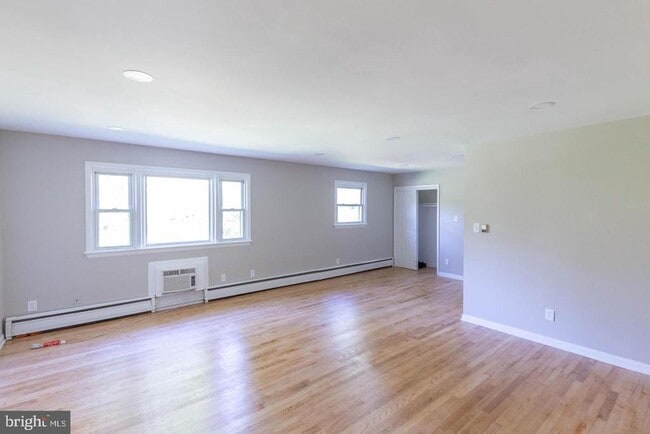 Photo - 14698 Colchester Rd