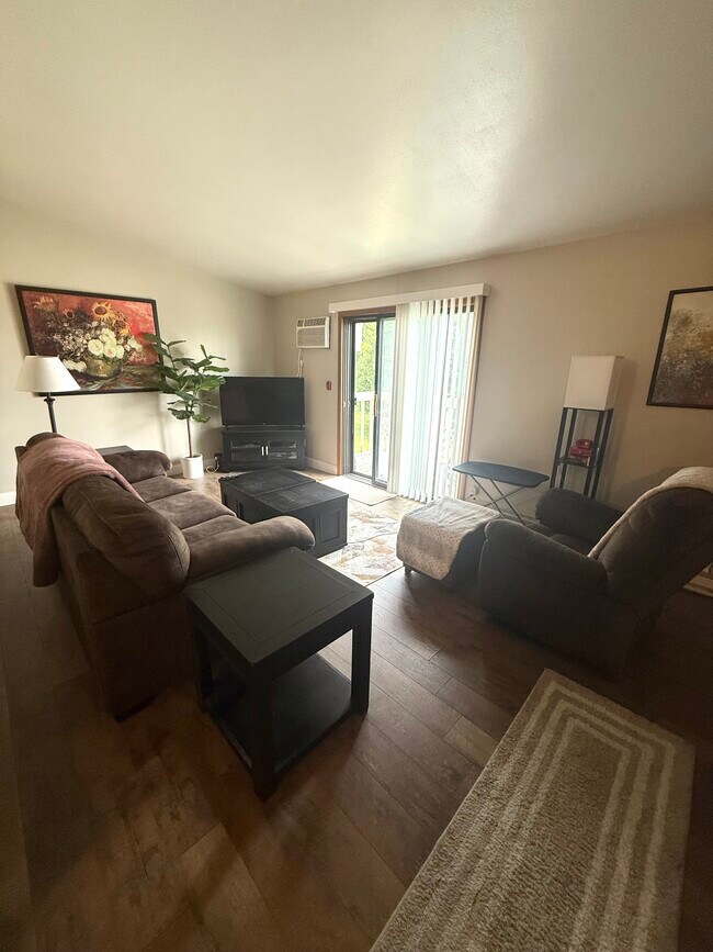 Living Room - Hemlock Street Apartments