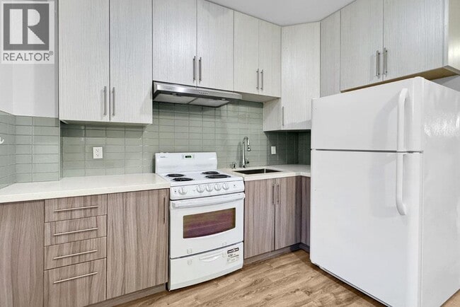 Photo - 2765 E 54th Ave