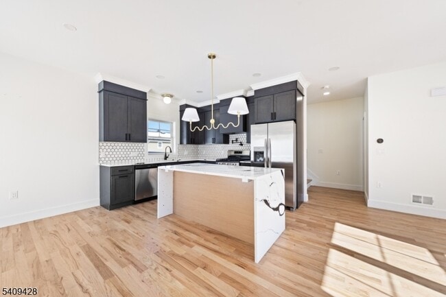 Photo - 401 Tillman St