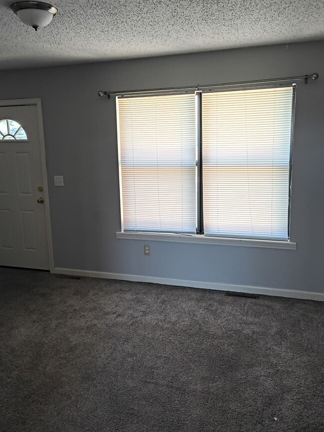 Photo - 1903 Harry Dr