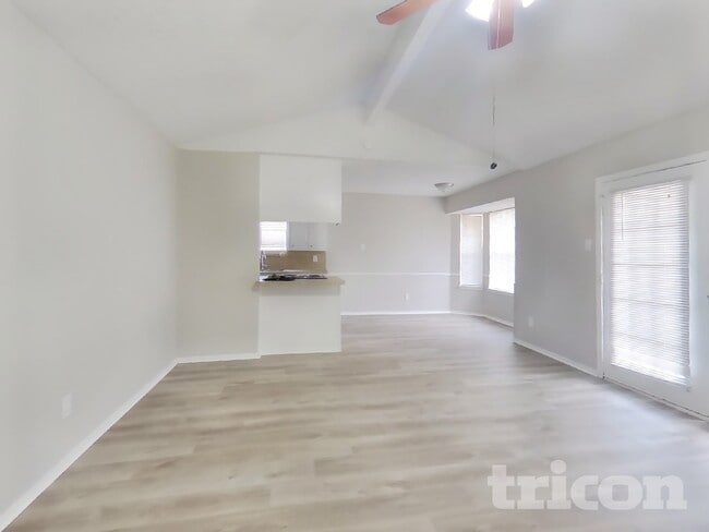 Photo - 6212 Douglas Dr