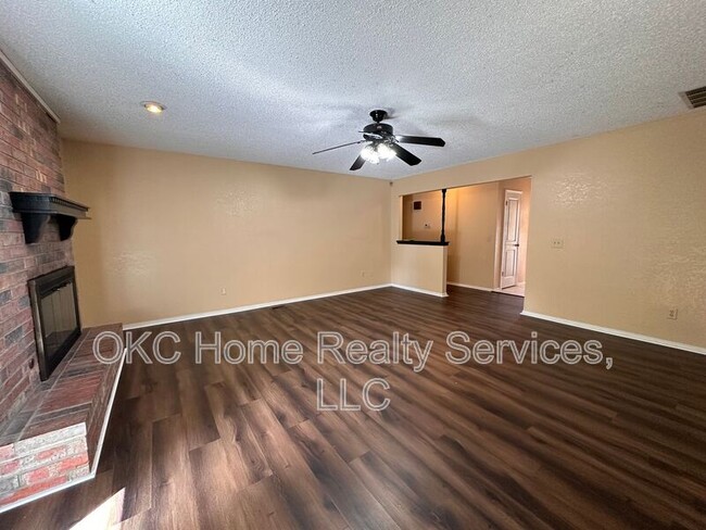 Photo - 3110 N Wheeler Cir