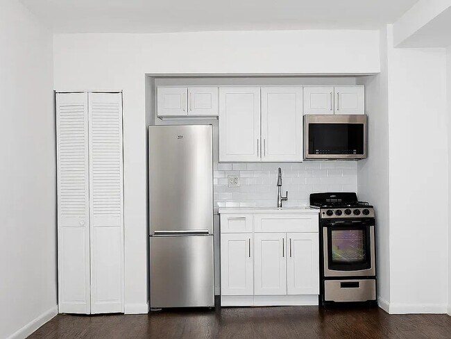 Photo - 32 Cornelia St Unit 42