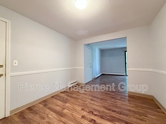 123 English Village Rd