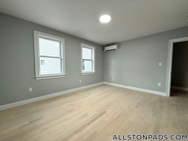 Photo - 8 Brentwood St Unit 1