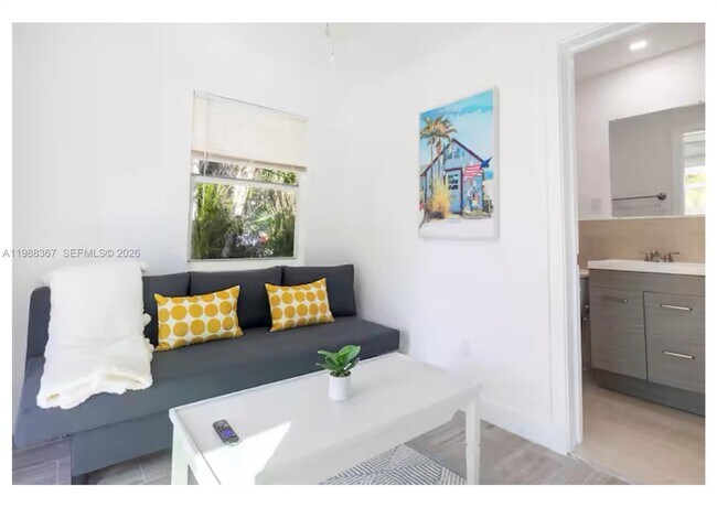 Photo - 501 N 24th Ave Unidad #3