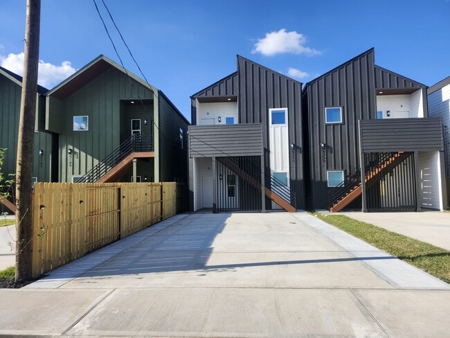 Building Photo - 9711 Cargill St