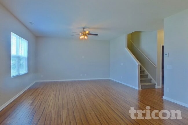 Photo - 1048 Silverberry St