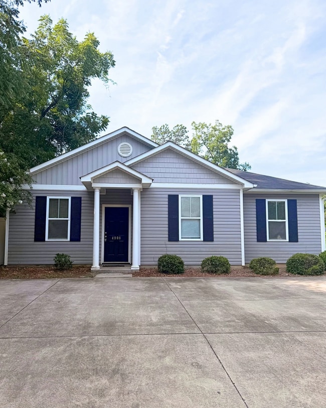 Photo - 4908 Maple Ave