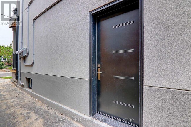 Photo - 115 Livingstone Ave