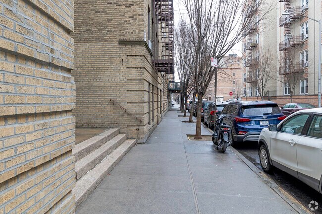 Walkway - 30 Cooper Street