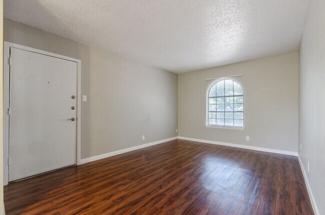 Photo - 1000 Mary Apartment Homes