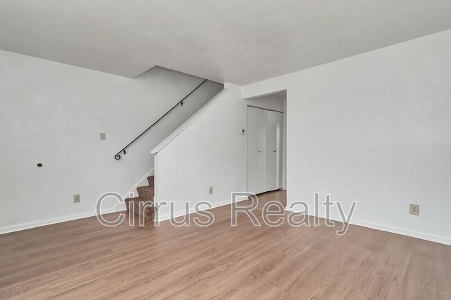 Photo - 2756 Peach St