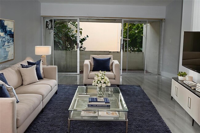 Photo - 1910 SW 17th Ave Unit 2