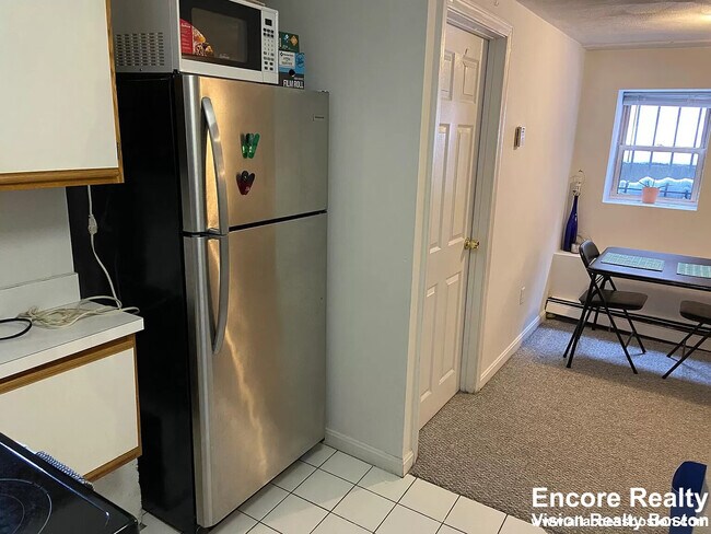 Photo - 22 St Cyprians Pl Unidad 1L