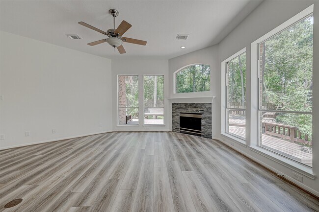 Photo - 38 Tethered Vine Pl