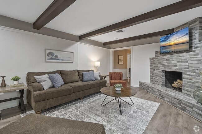 Building Photo - 2121 Canton Dr Rental