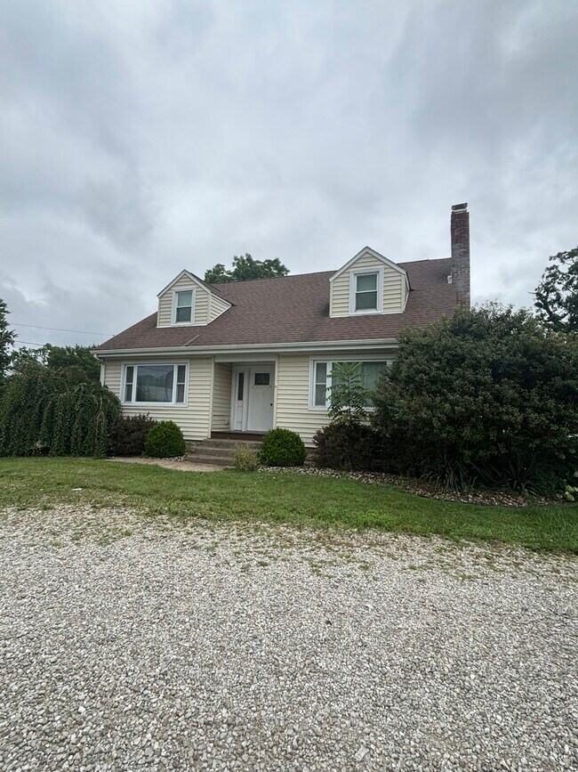 Photo - 2 N Kniffin St