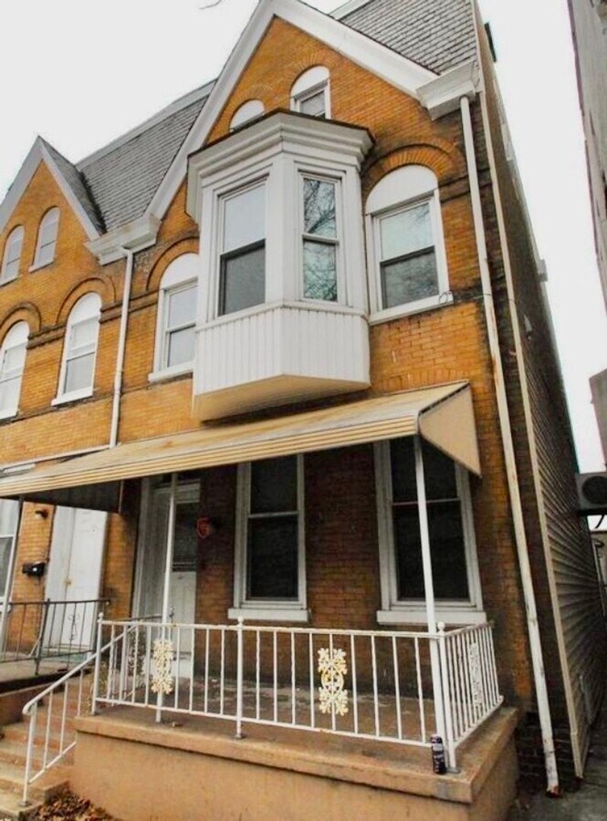 Photo - 705 W Market St Unit #2