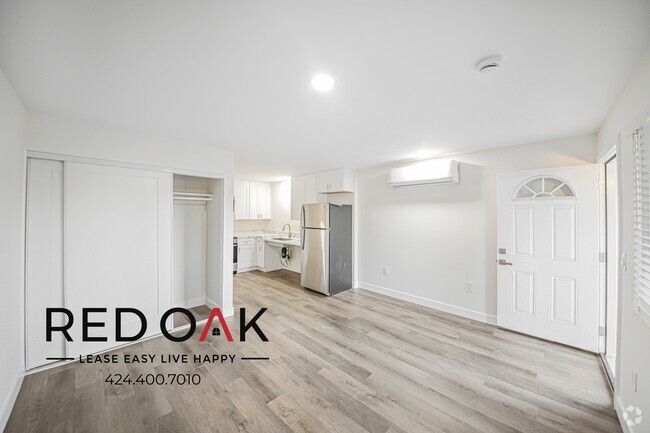 Building Photo - Lovely Studio with Lots of Natural Light, ... Unit 114 Rental