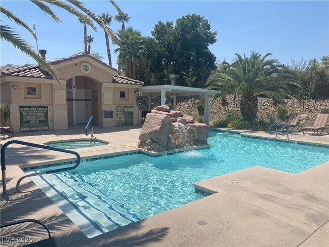 Building Photo - 1136 Scenic Crest Dr Rental