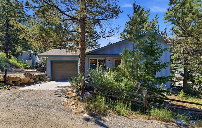 Building Photo - 2130 Flat Iron Dr
