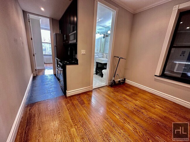 Photo - Mott Street Unit 8