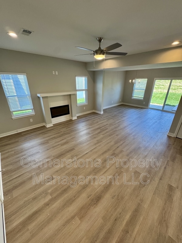 Photo - 8425 Valley Spring Dr