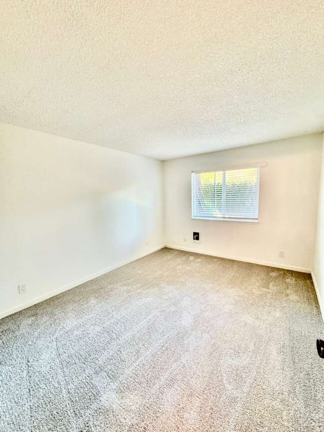 Photo - 481 Ignacio Blvd Unit 176