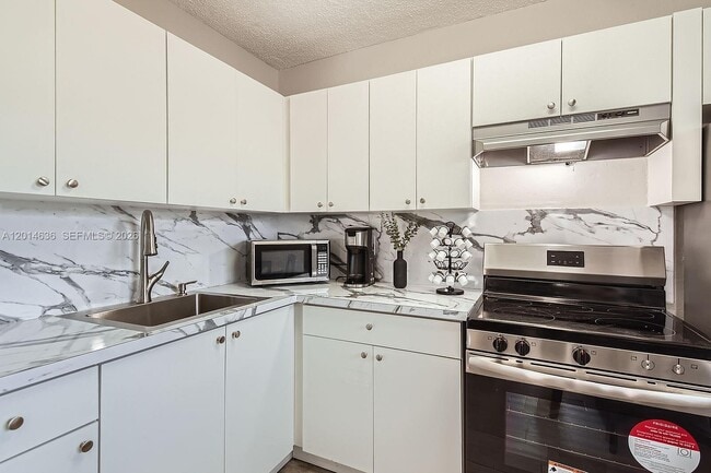 Photo - 311 NW 42nd Ct Unidad 101