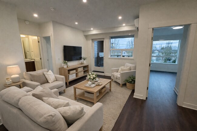 Photo - 5382-200 200 St